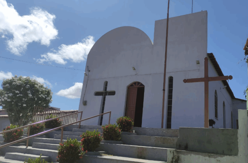 Capela da Imaculada Conceição da Varjota fará coroação de Nossa Senhora nesta sexta-feira.