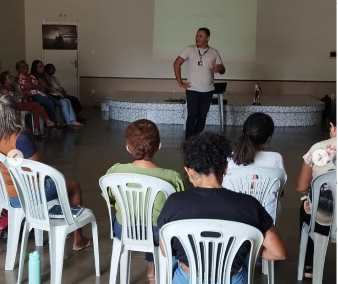 Paroquia realiza oficina de liderança e relações interpessoais.