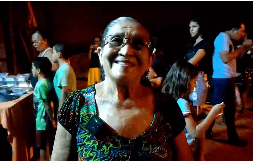 Mães participam de festa da capela de Nossa Senhora dos Milagres.