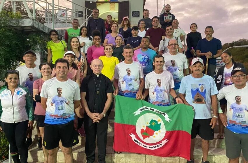  Peregrinos de Várzea Alegre percorreram mais de 40 KM motivados pela fé.